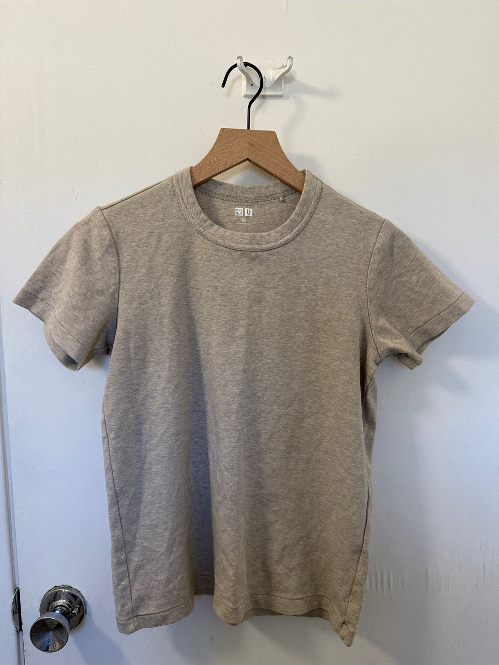 Uniqlo Crew Neck Short Sleeve Tee in Heather Gray